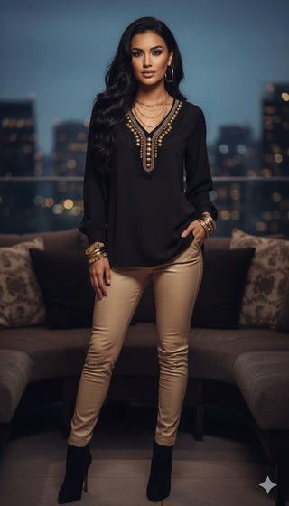 ✨ PEARL & RIVET ELEGANCE: LEICHTE BLUSE MIT V-AUSSCHNITT