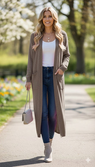 🤎 LANGER STRICKMANTEL IN SCHLAMM MIT AUFGESETZTEN TASCHEN