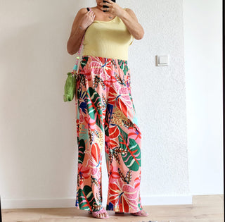 Leichte Sommerhose mit buntem Blumenprint – Größe 38-42/44