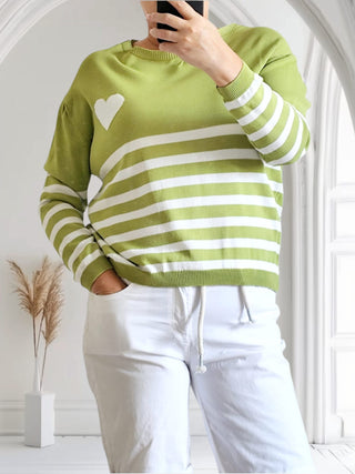 Feinstrickpulli Apfelgrün mit Streifen & Herzmuster – tragbar von Größe 36 bis kleine 46