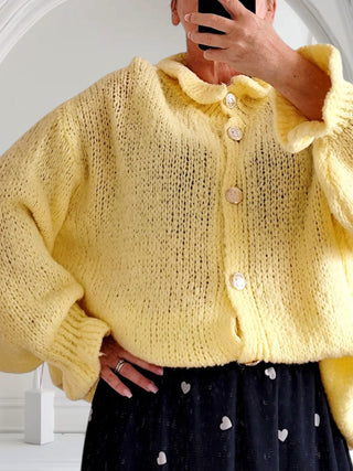 💛 Oversize-Cardigan in Gelb mit Tulpenkragen – tragbar von Größe 36 bis 50 #J383
