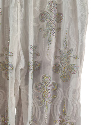 HOSE „GLAMOUR LACE“ – WEIẞ MIT EDLER STICKEREI & STRASS 💎