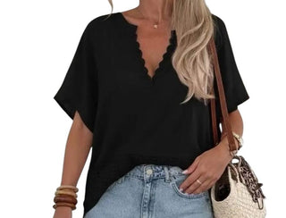 🌸 BLUSENSHIRT LENA MIT SPITZE & BLUMENSTICKEREI S126
